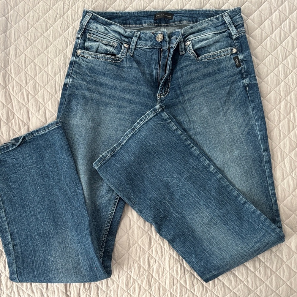 Silver Jeans Women's Straight Leg in Classic Blue
